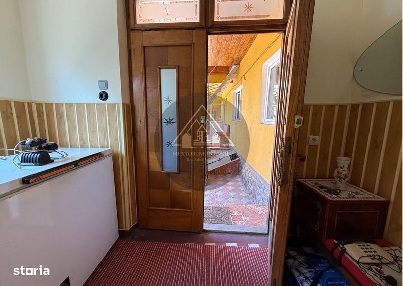 Casă cu 3 camere semidecomandat în Vitrometan