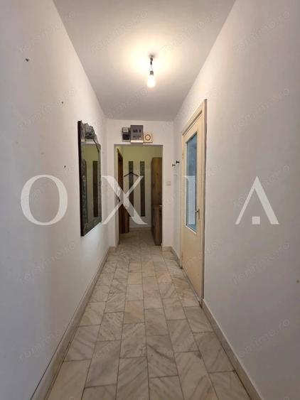 Apartament cu 3 camere semidecomandat în Girocului