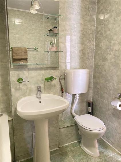 Apartament cu 3 camere decomandat în Nicolina
