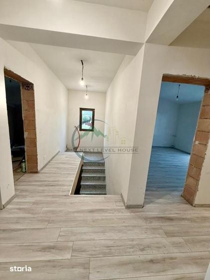 Casă cu 5 camere cu Teren 500 Mp în Sânpetru