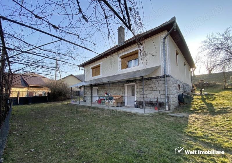 Casă individuală cu 4 camere cu Teren 8000 Mp în Ciucea