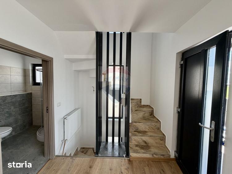 Casă cu 3 camere cu Teren 400 Mp în Golești