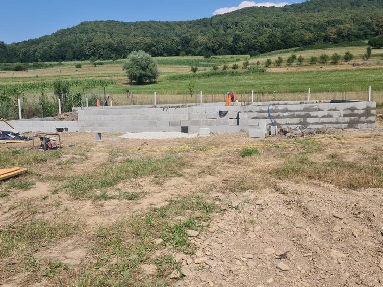 Teren de 1300 mp, în Exterior Vest