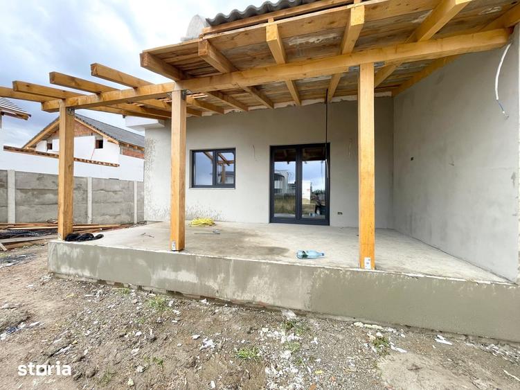 Casă cu 3 camere cu Teren 315 Mp în Moșnița Nouă