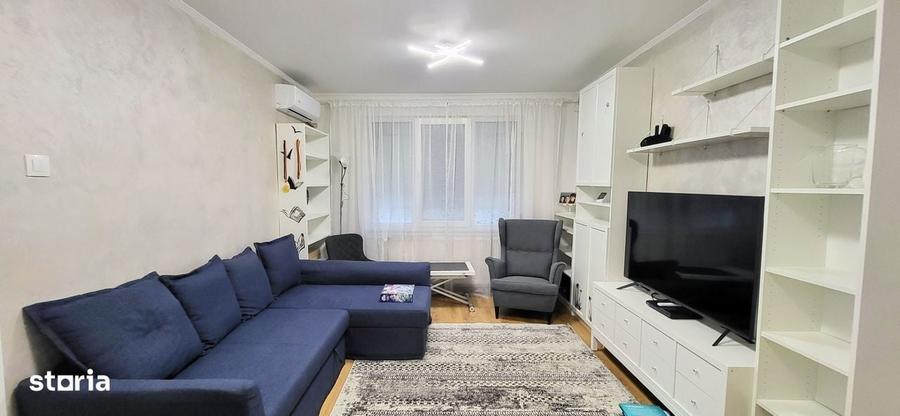 Apartament cu 3 camere semidecomandat în Titan