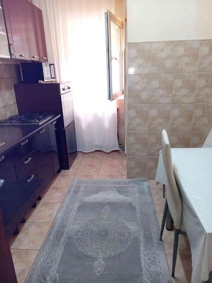 Apartament cu 2 camere decomandat în Răcădău