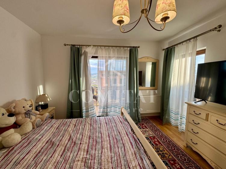 Casă individuală cu 4 camere cu Canalizare în Iris