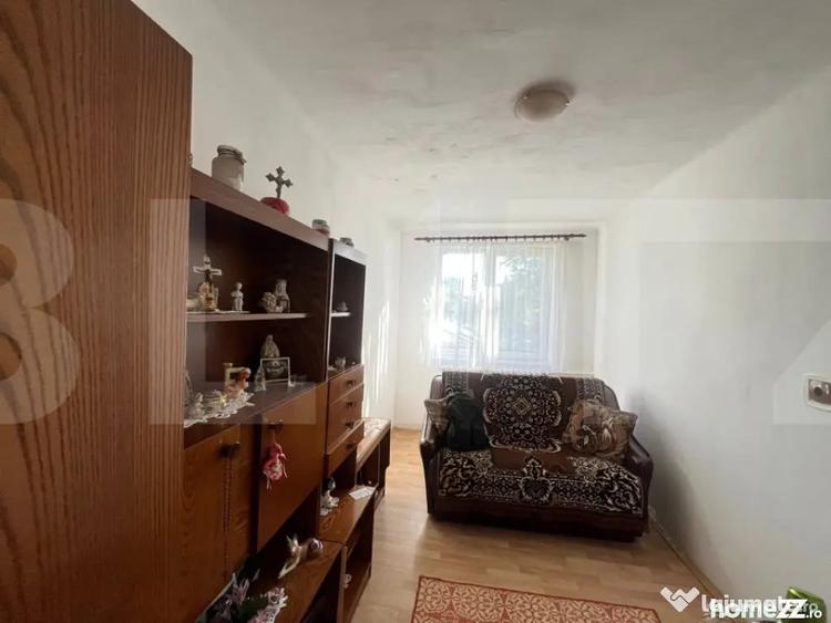 Apartament cu 3 camere semidecomandat în Central