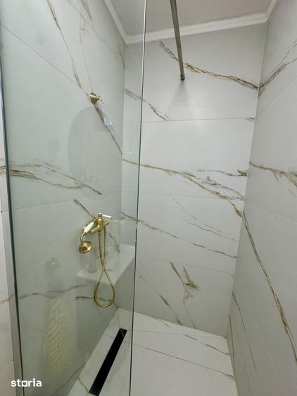 Casă cu 4 camere cu Teren 2000 Mp în Paleu
