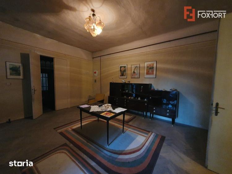 Apartament cu 5 camere nedecomandat, mobilat în Central