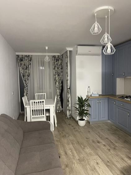 Apartament cu 2 camere decomandat în Central