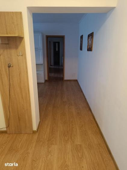 Apartament cu 3 camere în Decebal