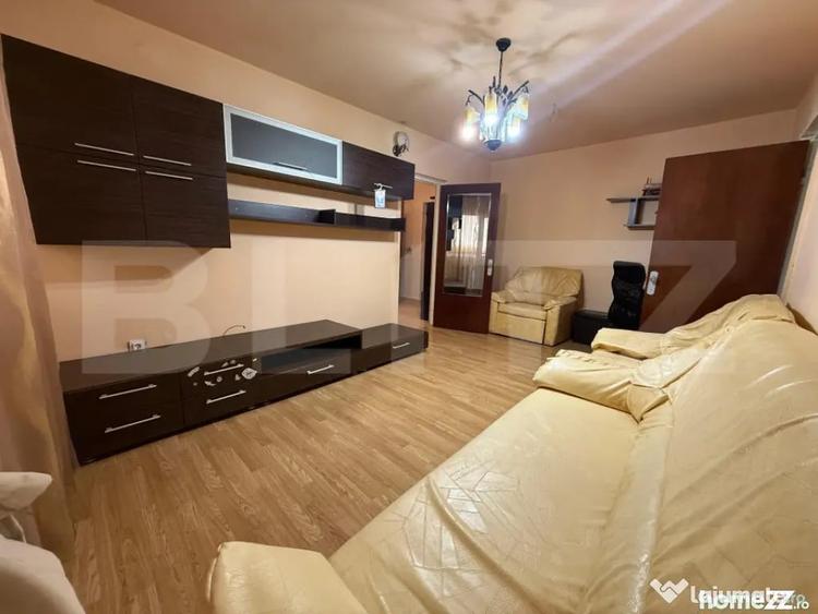 Apartament cu 2 camere semidecomandat în Micro 6