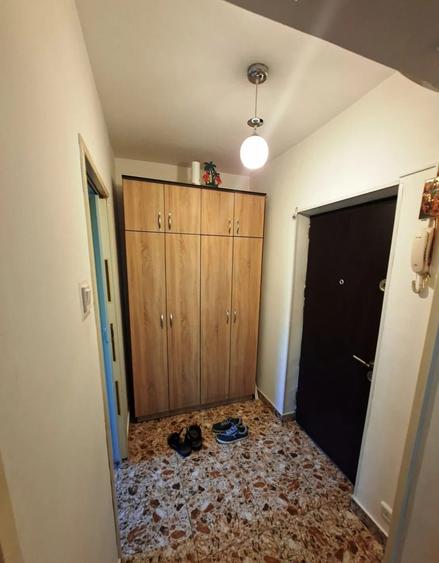 Apartament cu 2 camere decomandat în Iancului