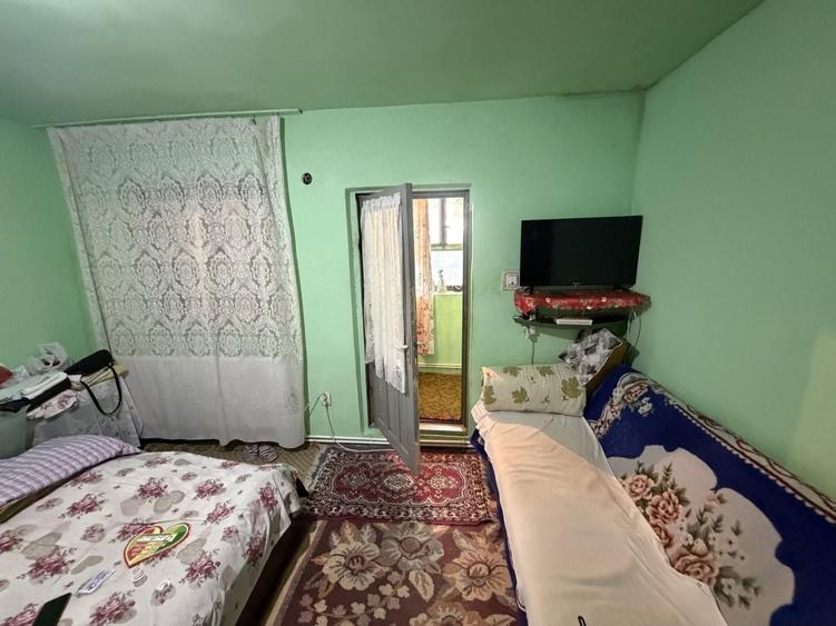 Casă individuală cu 3 camere cu Canalizare în Dorobanți