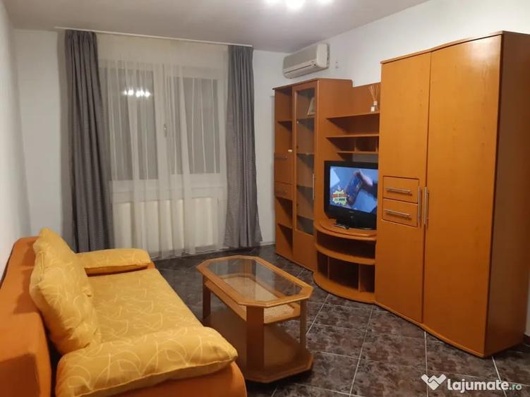 Apartament cu 2 camere decomandat în Apărătorii Patriei