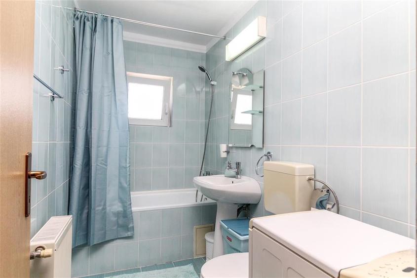 Apartament cu 2 camere semidecomandat, mobilat în Zorilor