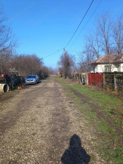 Casă cu 6 camere cu Teren 2191 Mp în Căldărușeanca