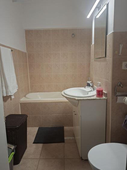Apartament cu 2 camere decomandat în Ghencea