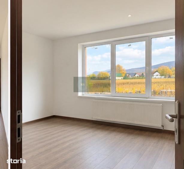 Casă cu 5 camere cu Teren 1895 Mp în Hărman