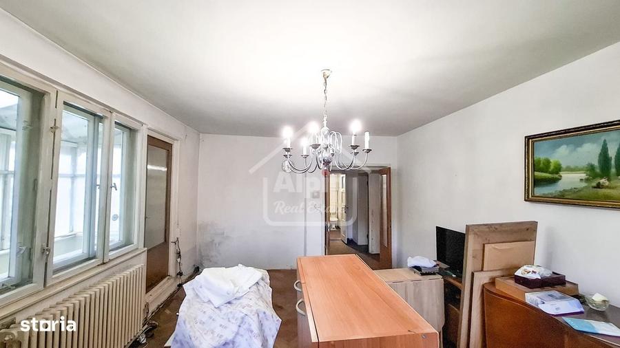 Apartament cu 3 camere decomandat în Blumăna