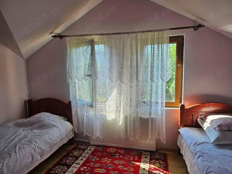 Casă cu 3 camere cu Teren 1500 Mp în Băile Herculane