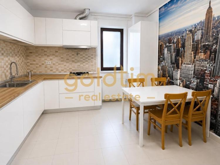 Apartament cu 3 camere semidecomandat, mobilat în Pipera