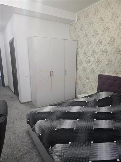 Casă individuală cu 6 camere cu Canalizare în Central