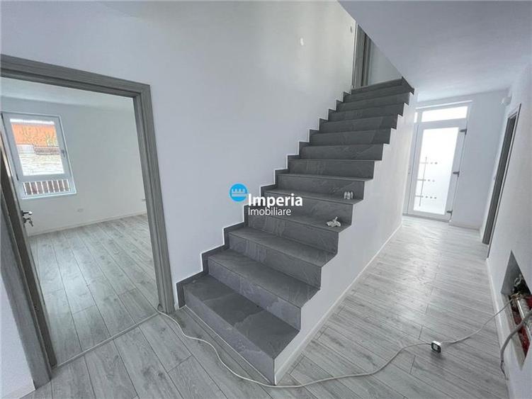 Casă individuală cu 6 camere cu Teren 450 Mp în Valea Lupului