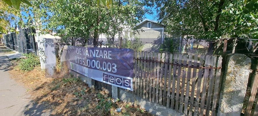 Casă individuală cu 3 camere cu Canalizare în Central