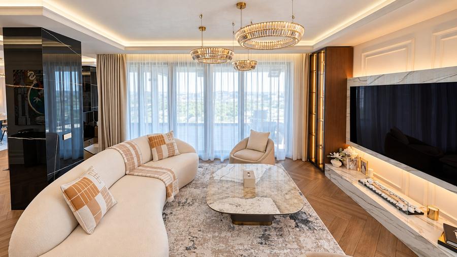 Penthouse cu 4 camere în Pipera