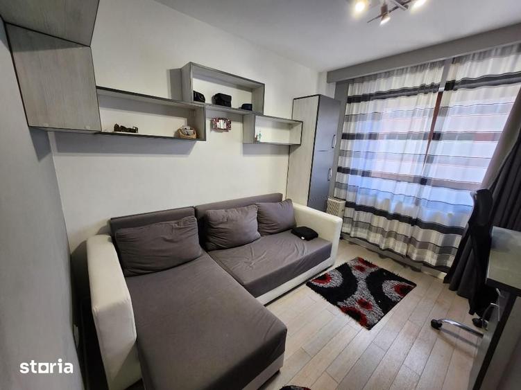 Apartament cu 4 camere în Cetate