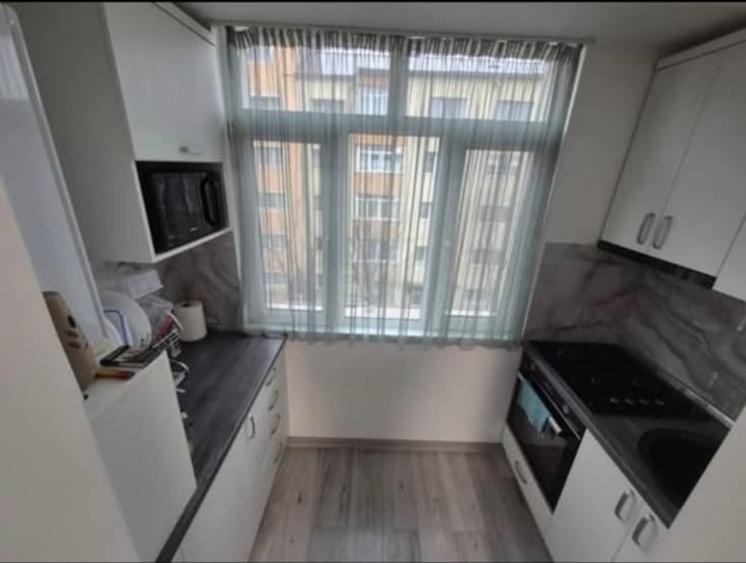 Apartament cu 2 camere decomandat, mobilat în Nord-Vest