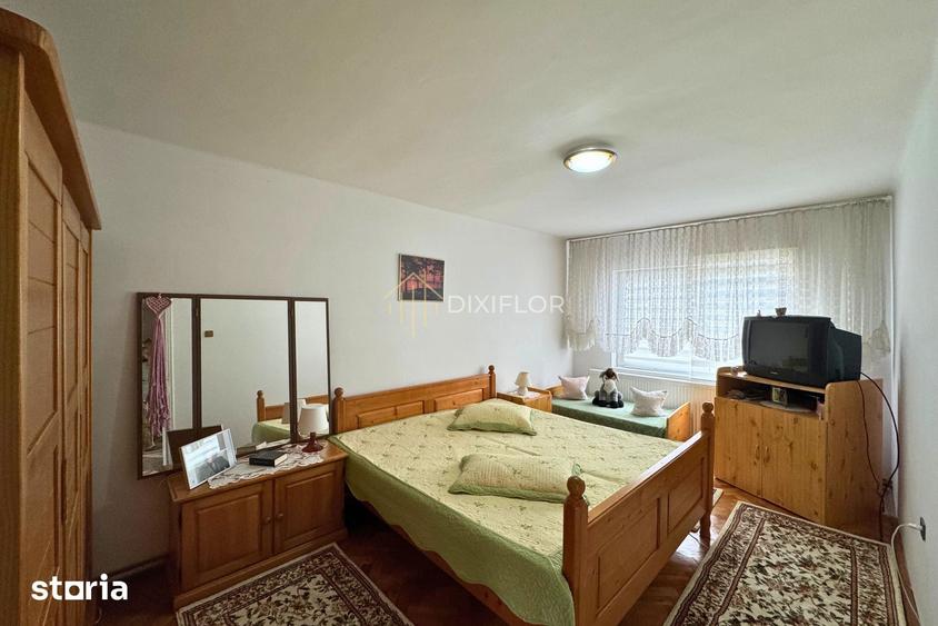Casă cu 9 camere cu Teren 336 Mp în Central