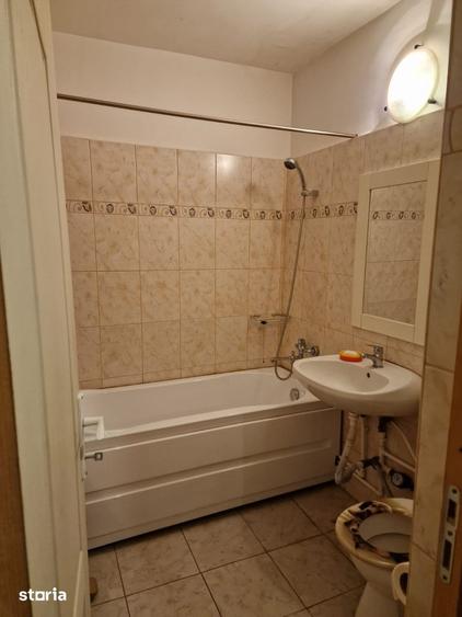 Apartament cu 3 camere decomandat în Tătărași