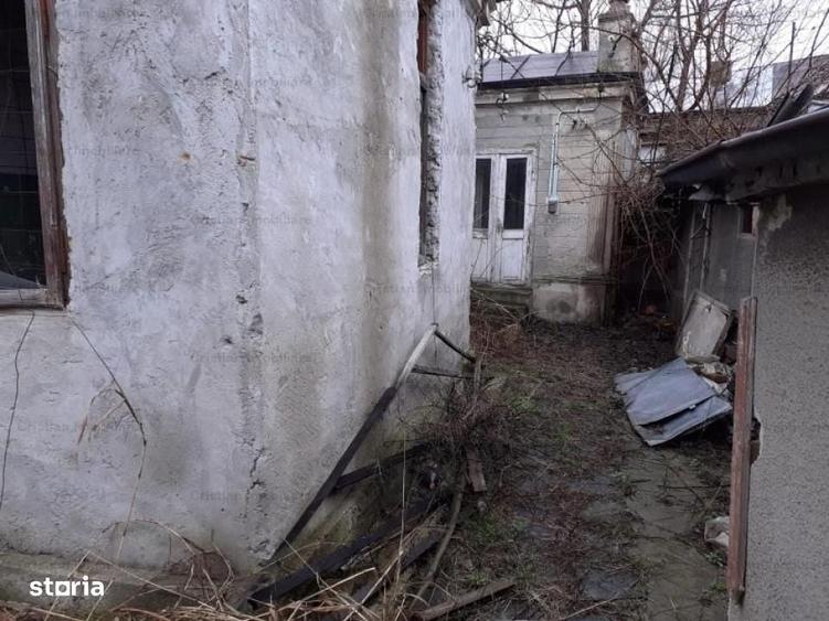 Casă cu 4 camere în Central