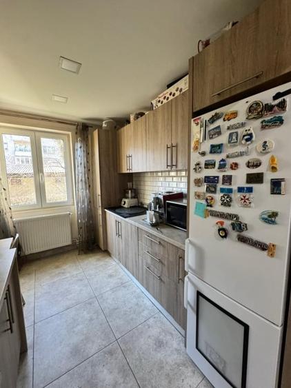 Apartament cu 3 camere decomandat, mobilat în Săsar