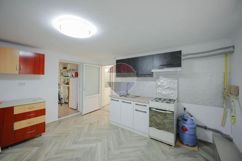 Casă individuală cu 3 camere cu Teren 200 Mp în Nojorid