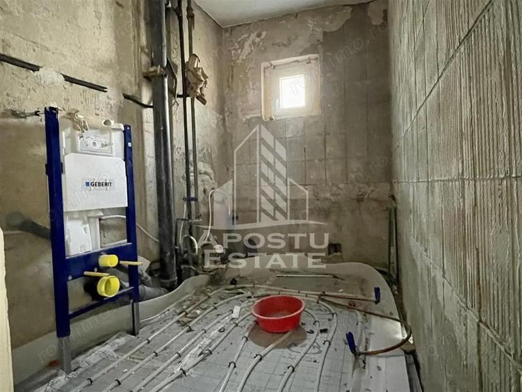 Apartament cu 3 camere decomandat în Dâmbovița