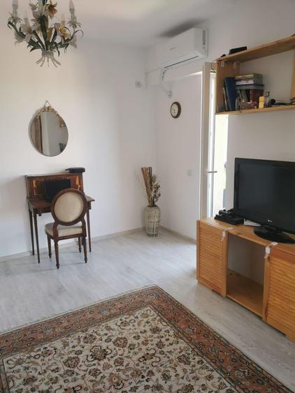 Apartament cu 2 camere decomandat, mobilat în Berceni