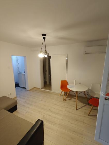 Inchiriez apartament 3 camere zona Pd Ros - 5