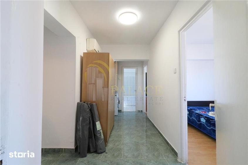 Apartament cu 3 camere decomandat în Hala Centrală