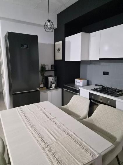 Apartament cu 2 camere decomandat, mobilat în Aradului