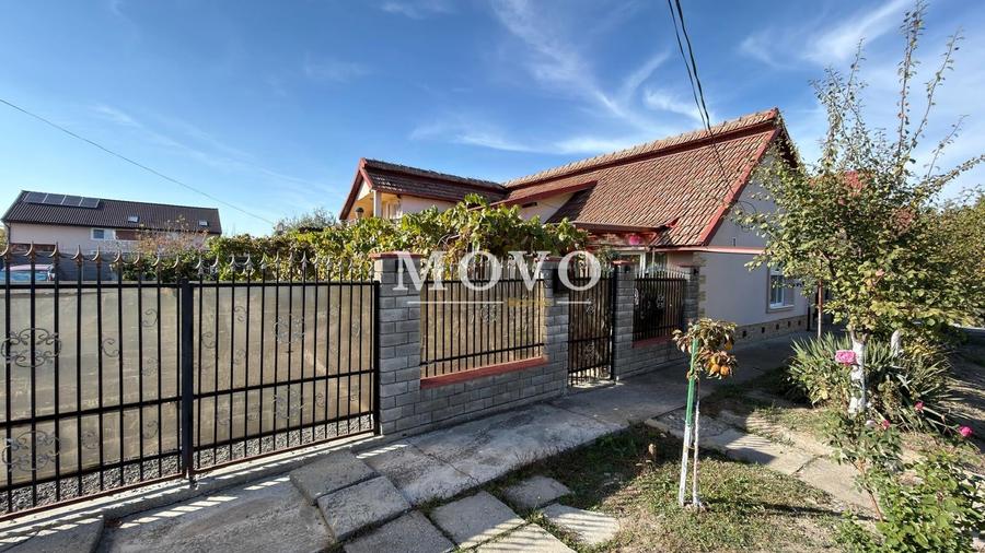 Casă individuală cu 6 camere cu Canalizare în Săcălaz