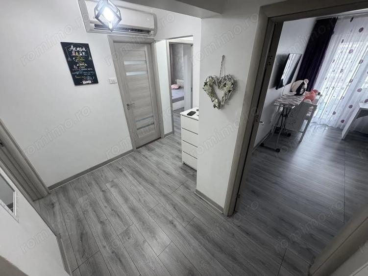 Apartament cu 3 camere decomandat în Km 4