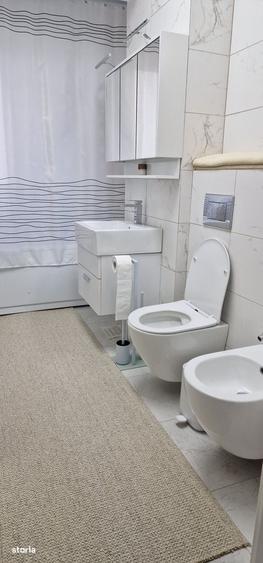 Apartament cu 3 camere decomandat în Păcurari