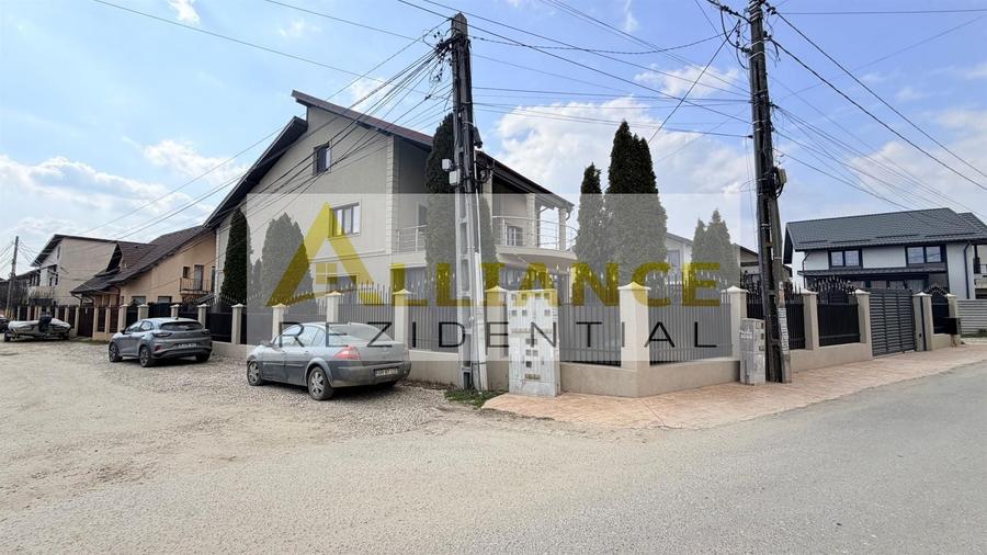 Casă individuală cu 9 camere decomandat cu Canalizare în Berceni