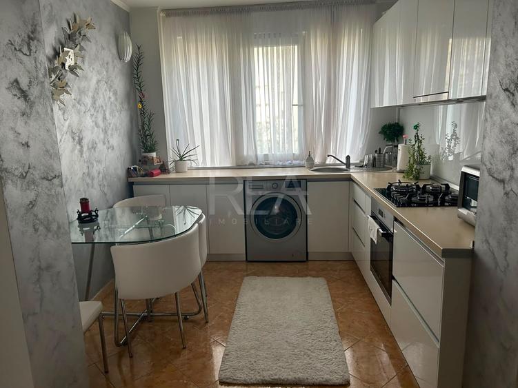 Apartament cu 3 camere decomandat, mobilat în Dristor