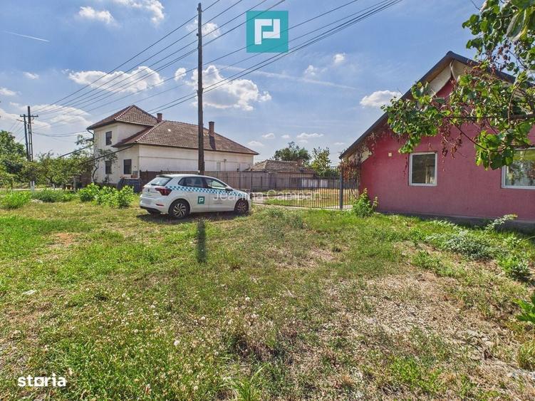 Casa/spatiu comercial pe DN79 in Zimandu Nou