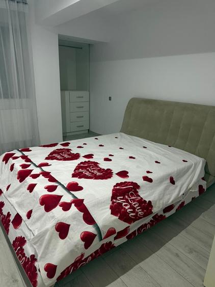 Apartament cu 2 camere decomandat în Valea Adâncă